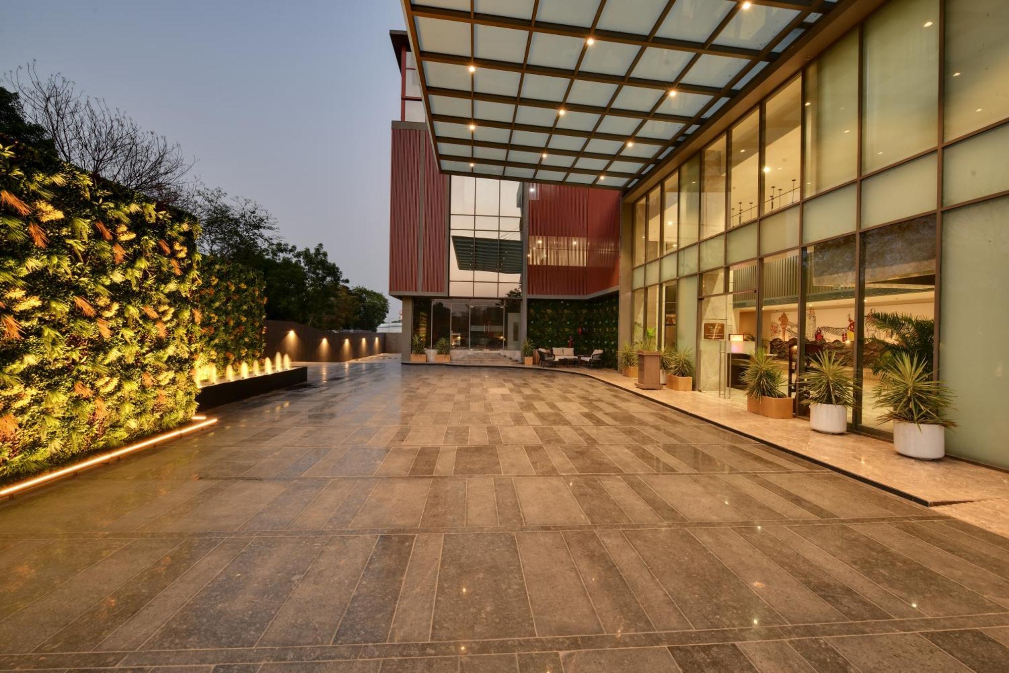 فندق The Fern Residency, جاندي نجر المظهر الخارجي الصورة